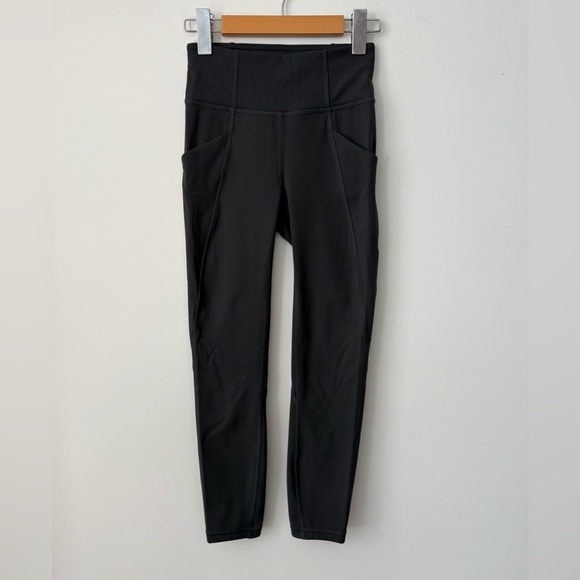 Lululemon Time To Sweat Crop - Picture 5 of 10